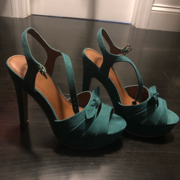 Eva Mendes New Shoes !! - Picture 3 of 4